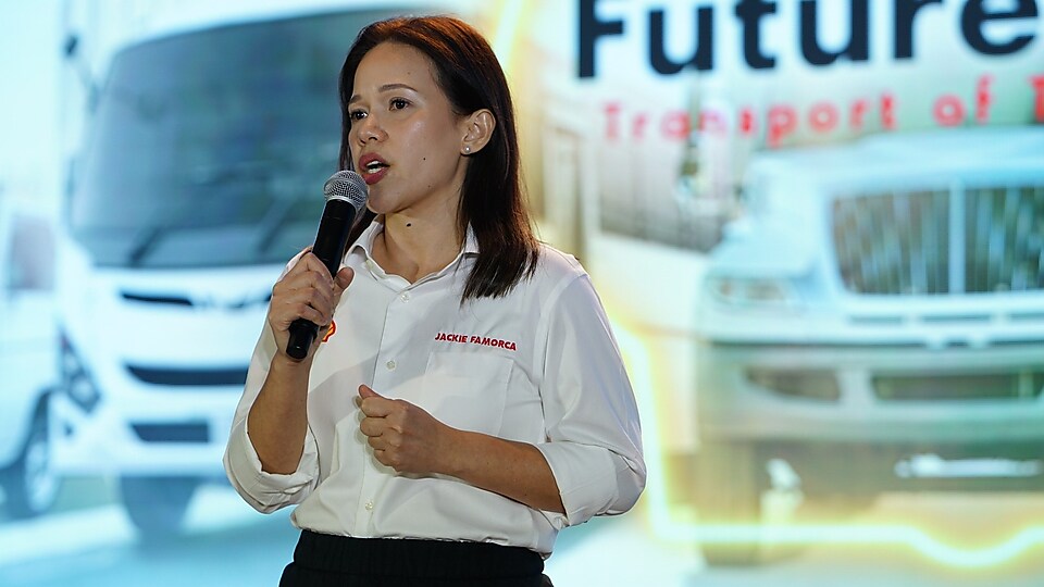 In her closing remarks, Jackie Famorca, Shell Pilipinas Vice President for Lubricants, encouraged the audience to take initiative in driving positive change and making a global impact.